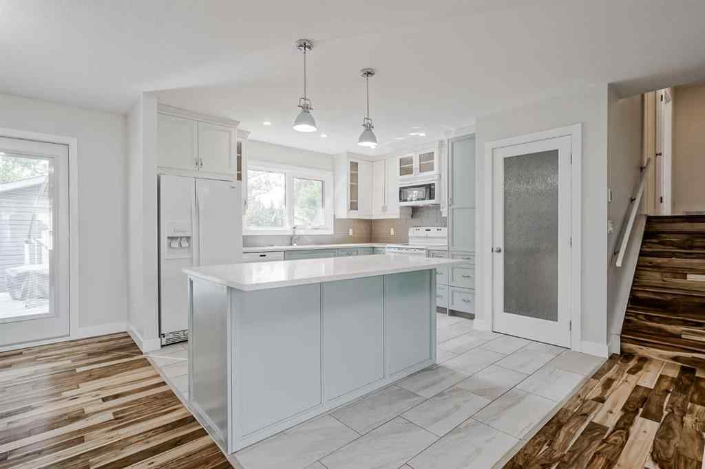 MLS® A2253929 - 7323 Silver Mead Road NW in Silver Springs Calgary, Residential