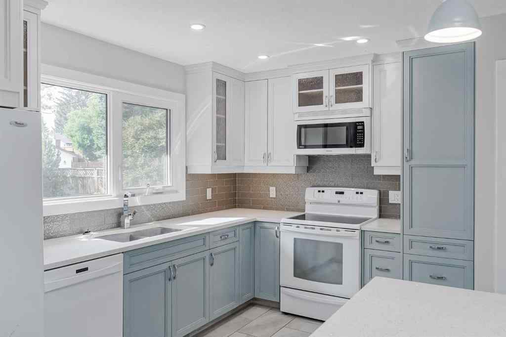 MLS® A2253929 - 7323 Silver Mead Road NW in Silver Springs Calgary, Residential