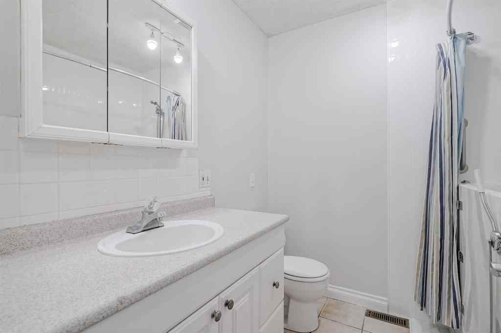 MLS® A2253929 - 7323 Silver Mead Road NW in Silver Springs Calgary, Residential