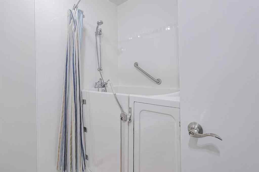 MLS® A2253929 - 7323 Silver Mead Road NW in Silver Springs Calgary, Residential