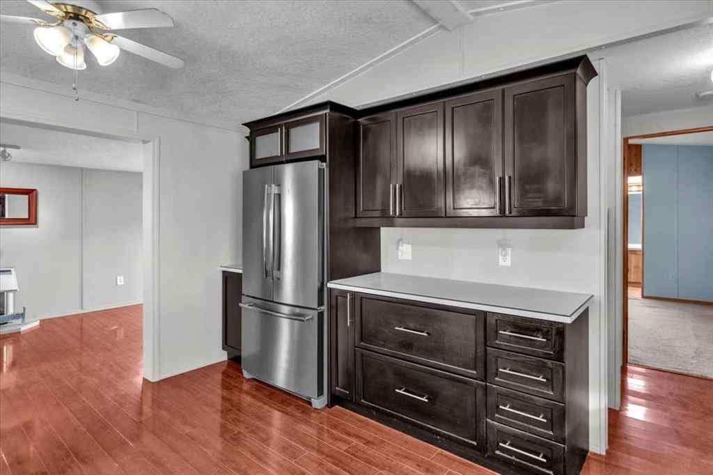 MLS® A2253934 - 294 Burroughs Circle NE in Montgomery Calgary, Mobile