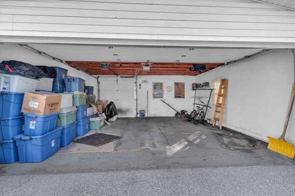 MLS® A2253934 - 294 Burroughs Circle NE in Montgomery Calgary, Mobile