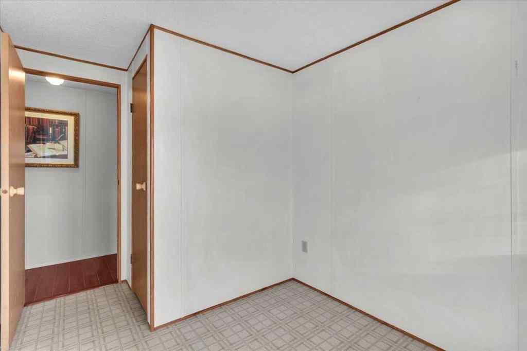 MLS® A2253934 - 294 Burroughs Circle NE in Montgomery Calgary, Mobile