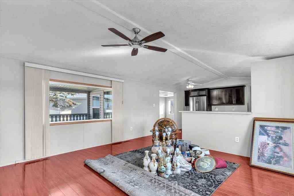 MLS® A2253934 - 294 Burroughs Circle NE in Montgomery Calgary, Mobile