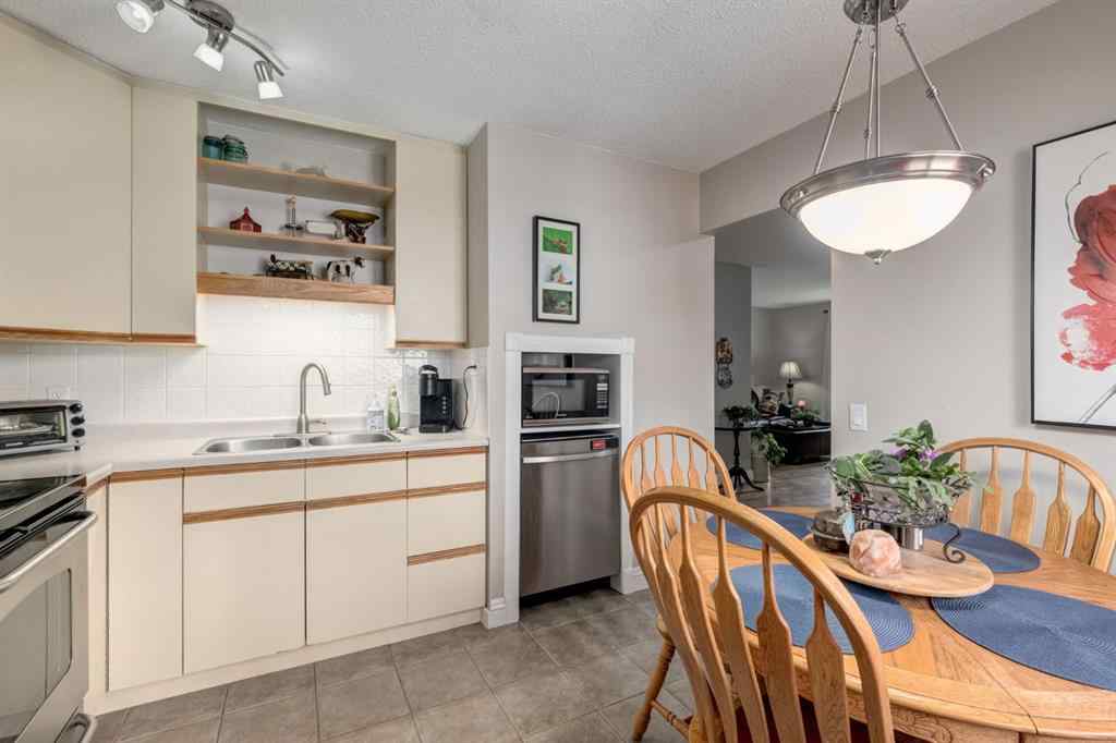 MLS® A2253935 - 11754 Canfield Road SW in Canyon Meadows Calgary, Residential