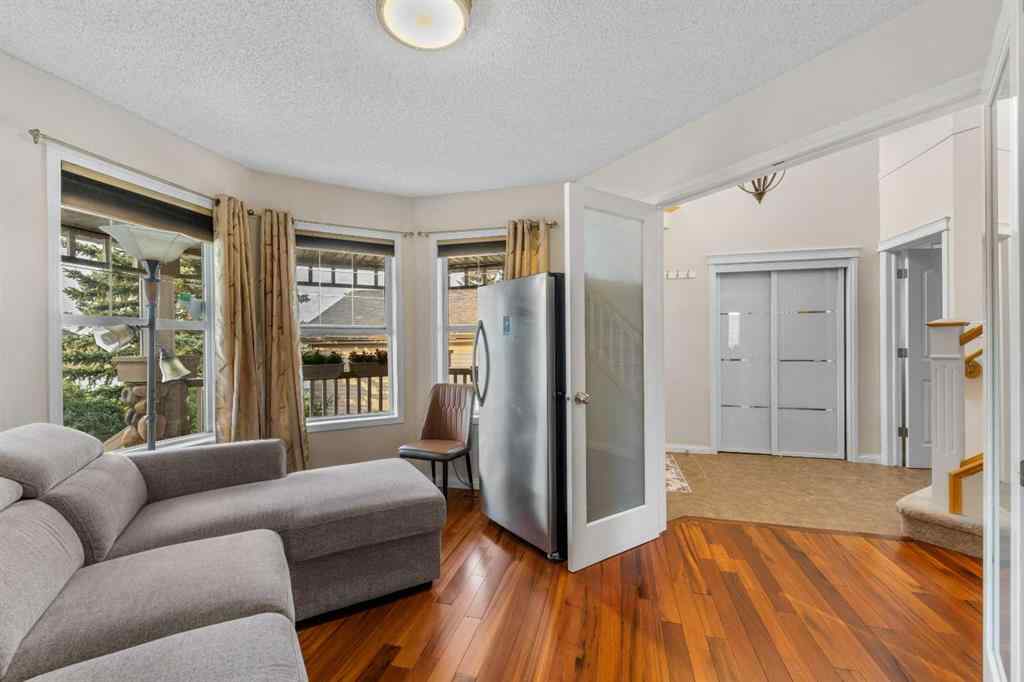MLS® A2253939 - 57 Somerglen Park SW in Somerset Calgary, Residential