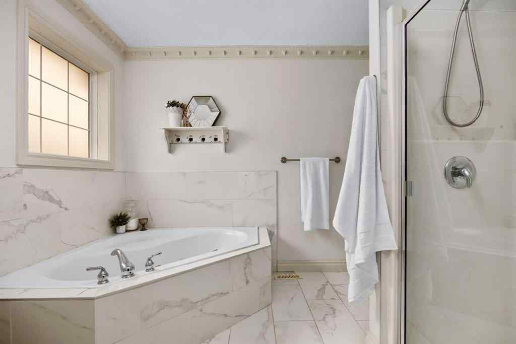 MLS® A2253946 - 181 Gleneagles View  in GlenEagles Cochrane, Residential