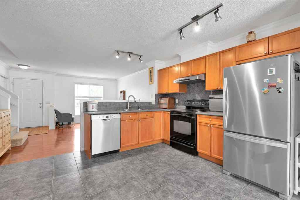MLS® A2253947 - 216 Toscana Gardens NW in Tuscany Calgary, Residential