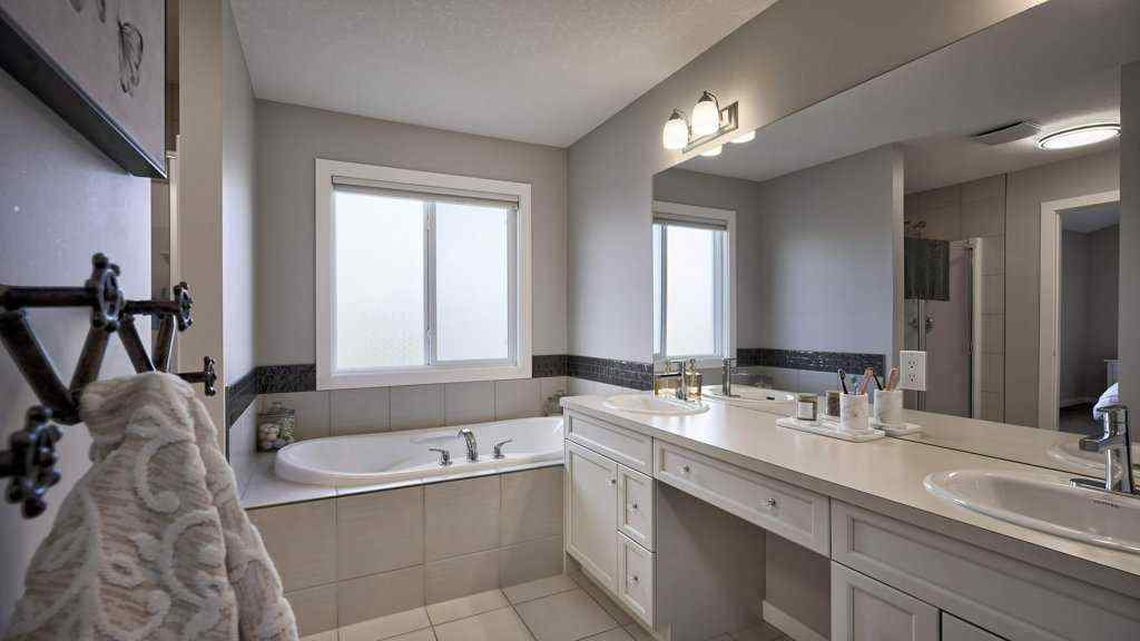 MLS® A2253950 - 145 Kinniburgh Gardens  in Kinniburgh North Chestermere, Residential