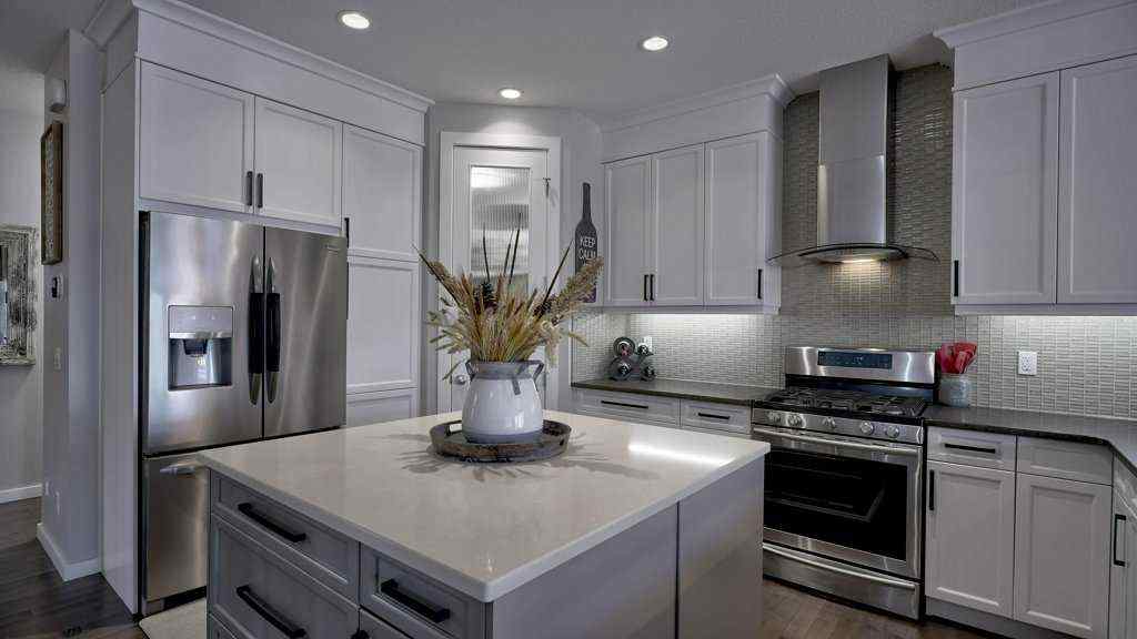 MLS® A2253950 - 145 Kinniburgh Gardens  in Kinniburgh North Chestermere, Residential