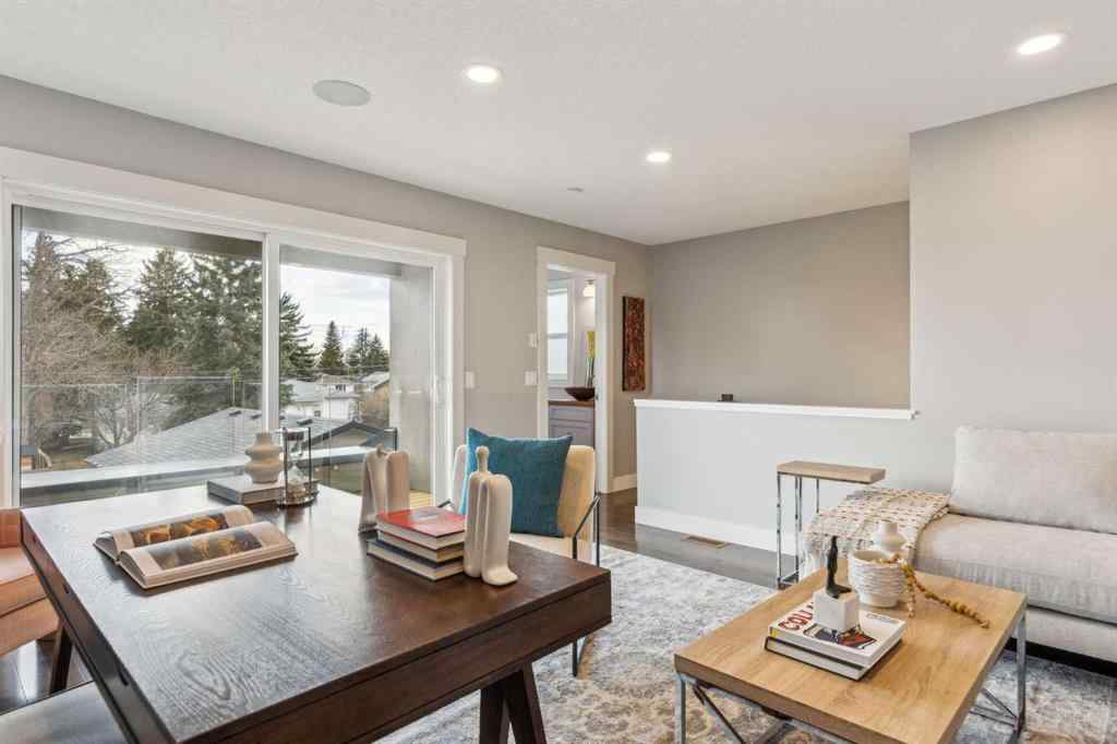 MLS® A2253955 - 10 Glenmount Crescent SW in Glendale Calgary, Residential
