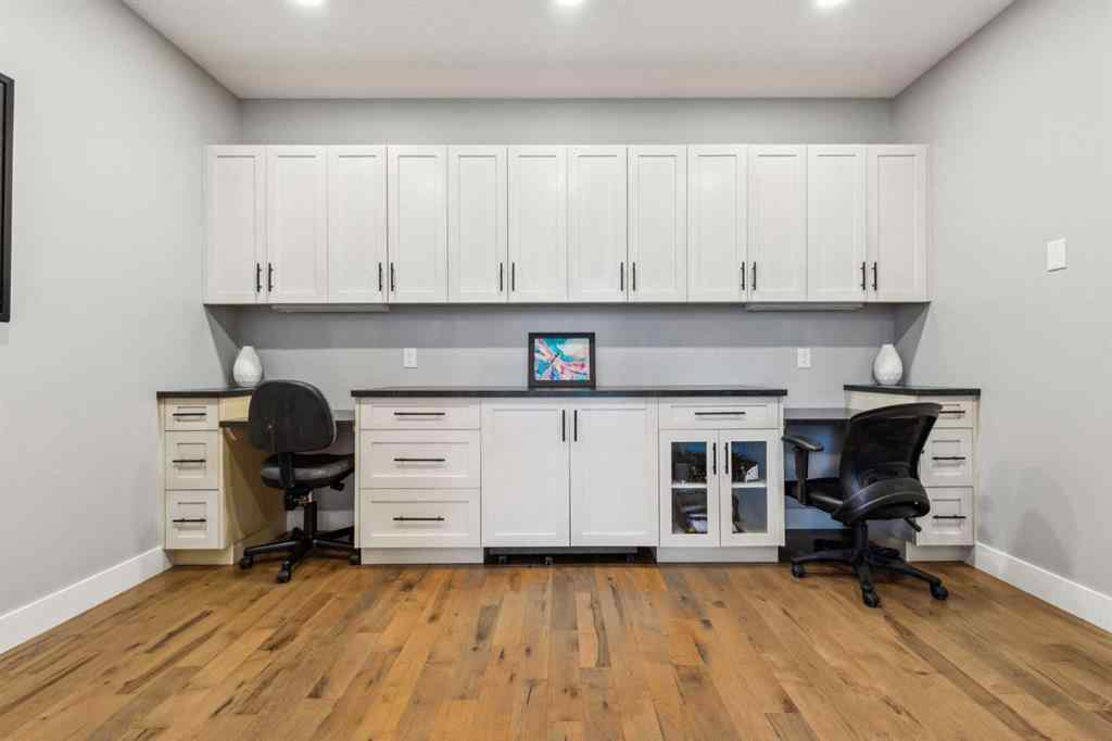 MLS® A2253955 - 10 Glenmount Crescent SW in Glendale Calgary, Residential