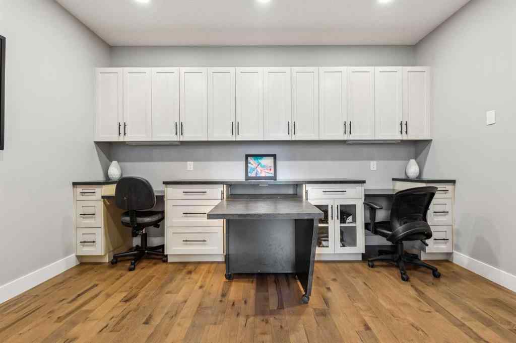 MLS® A2253955 - 10 Glenmount Crescent SW in Glendale Calgary, Residential