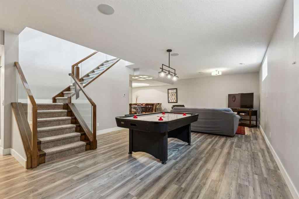 MLS® A2253955 - 10 Glenmount Crescent SW in Glendale Calgary, Residential