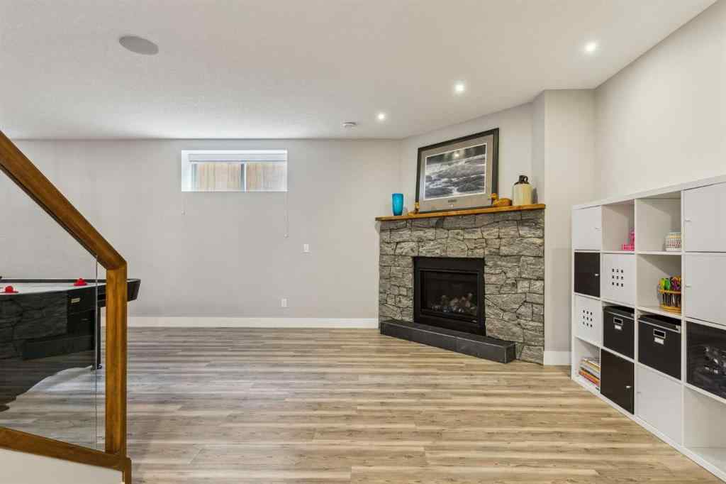 MLS® A2253955 - 10 Glenmount Crescent SW in Glendale Calgary, Residential