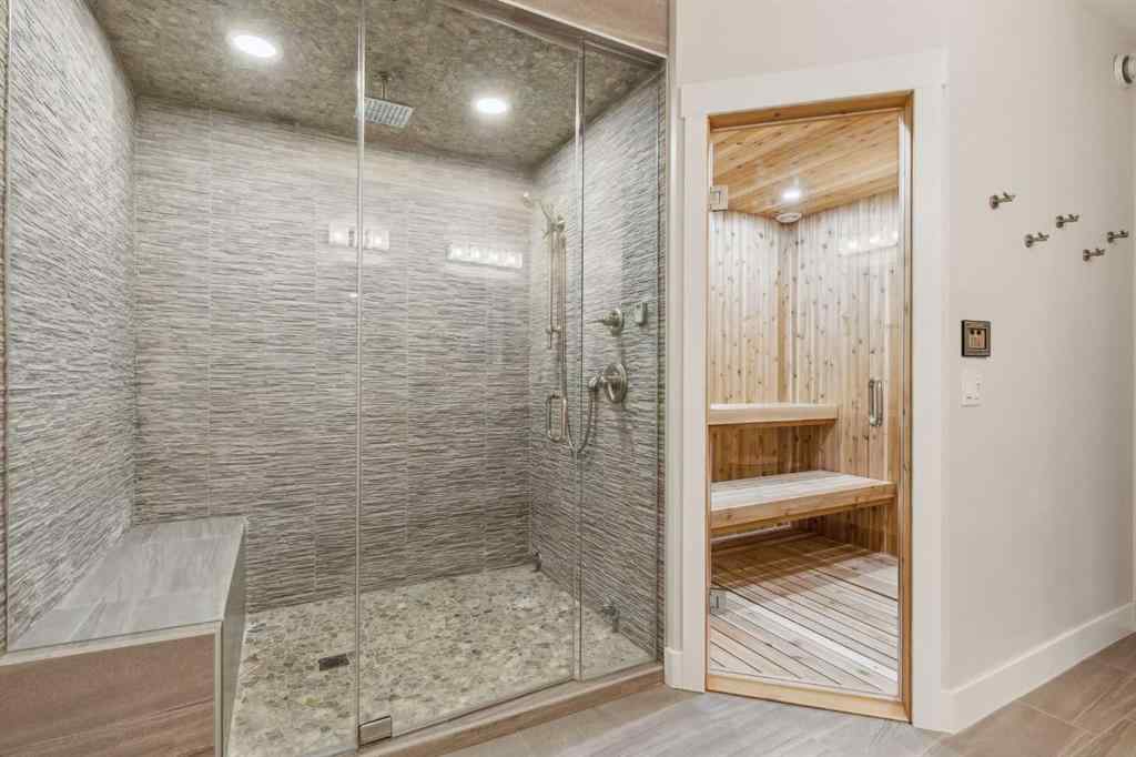 MLS® A2253955 - 10 Glenmount Crescent SW in Glendale Calgary, Residential