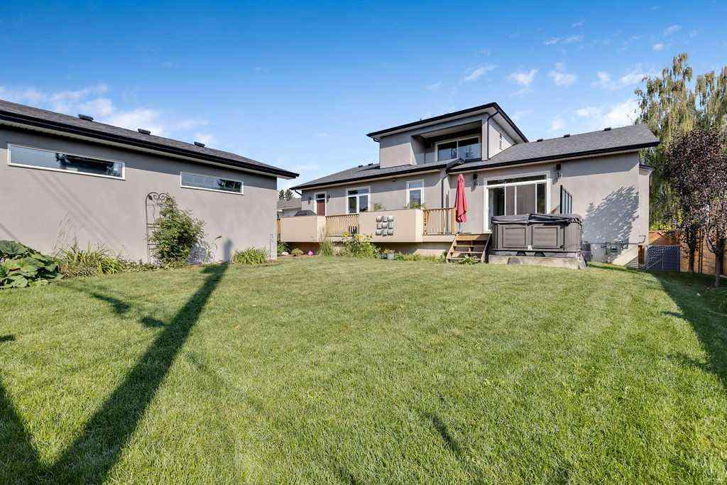 MLS® A2253955 - 10 Glenmount Crescent SW in Glendale Calgary, Residential