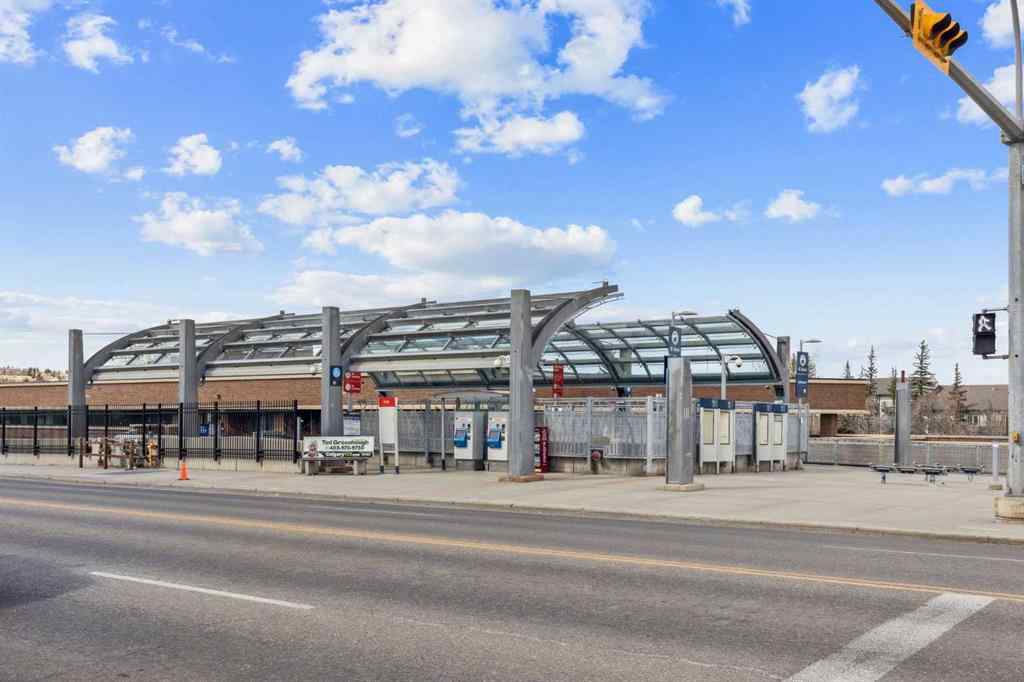 MLS® A2253955 - 10 Glenmount Crescent SW in Glendale Calgary, Residential