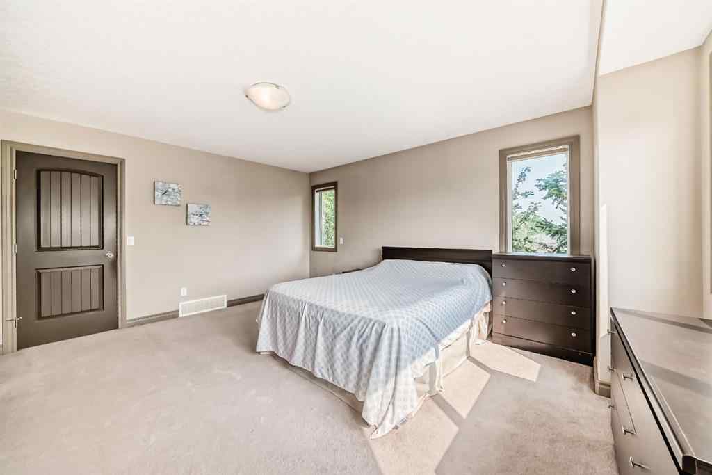 MLS® A2253956 - 514 Northmount Drive NW in Highwood Calgary, Residential