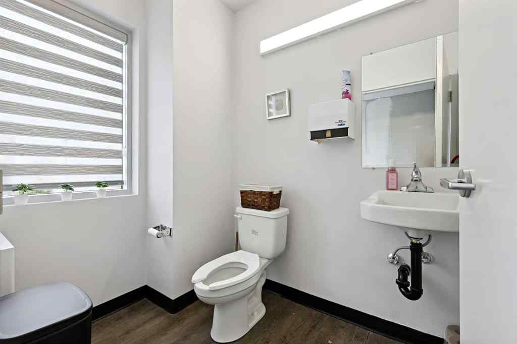 MLS® A2253959 - Unit #129 10985 38 Street NE in Stoney 3 Calgary, Commercial