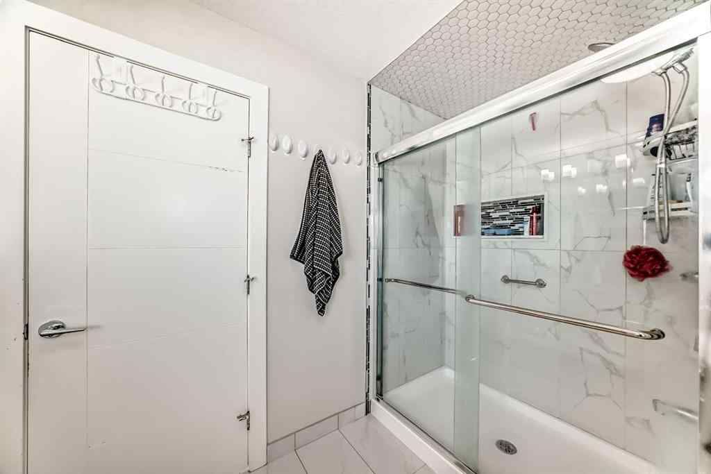 MLS® A2253970 - 70 Martha's Meadow Close NE in Martindale Calgary, Residential