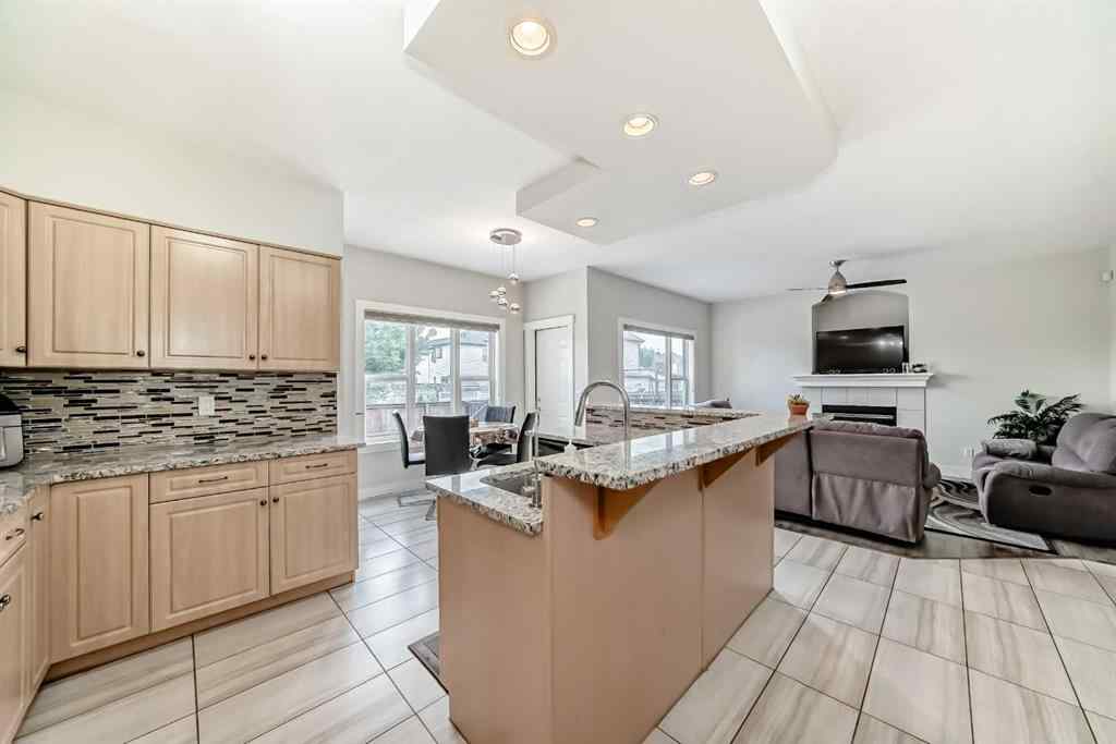 MLS® A2253970 - 70 Martha's Meadow Close NE in Martindale Calgary, Residential