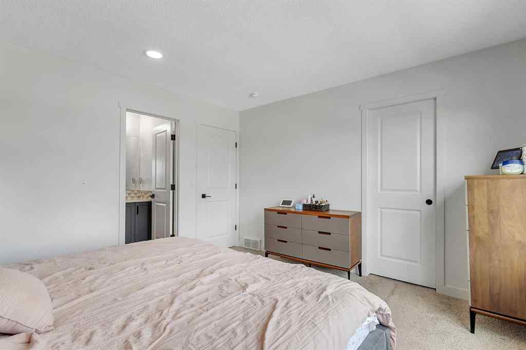 MLS® A2253974 - 117 Highview Gate SE in Lanark Airdrie, Residential