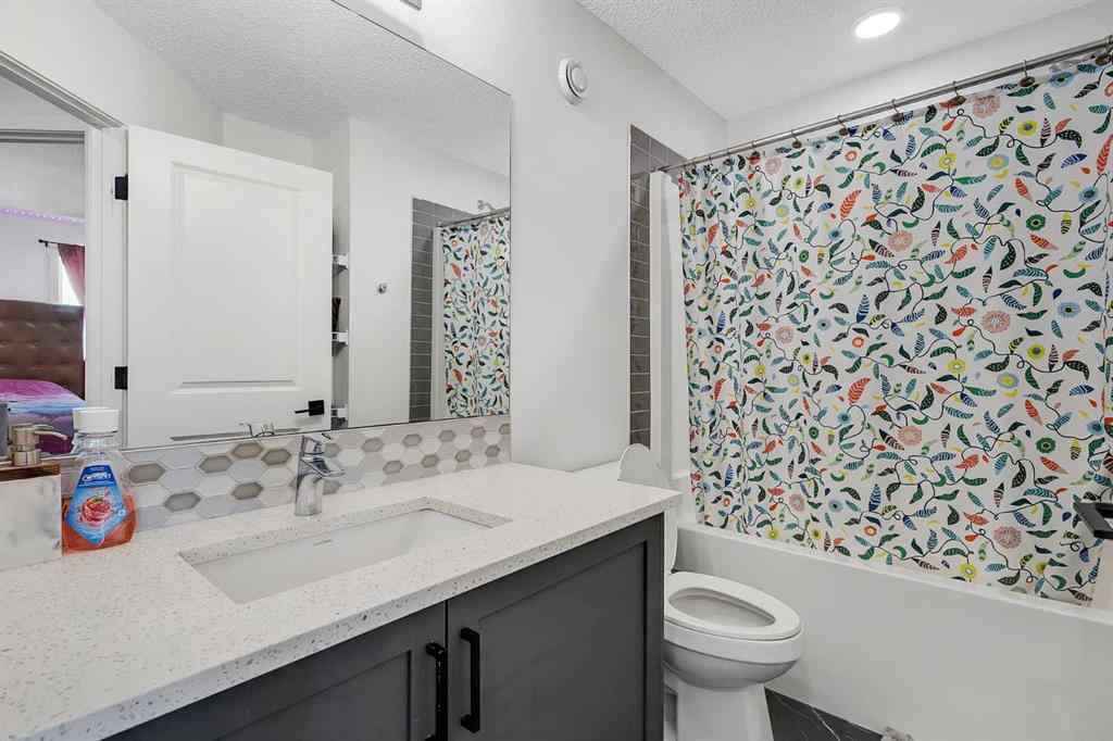 MLS® A2253974 - 117 Highview Gate SE in Lanark Airdrie, Residential