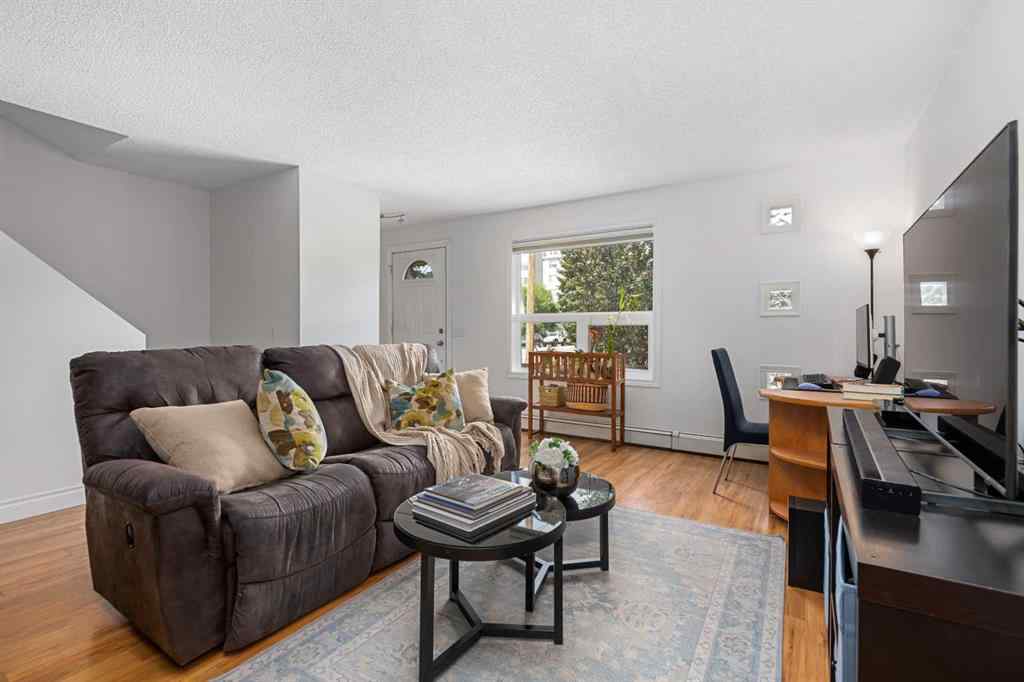 MLS® A2253975 - 2043 35 Avenue SW in Altadore Calgary, Residential