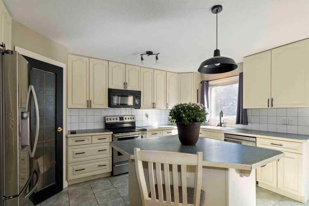 MLS® A2253983 - 117 BARBER Drive  in Timberlea Fort McMurray, Residential