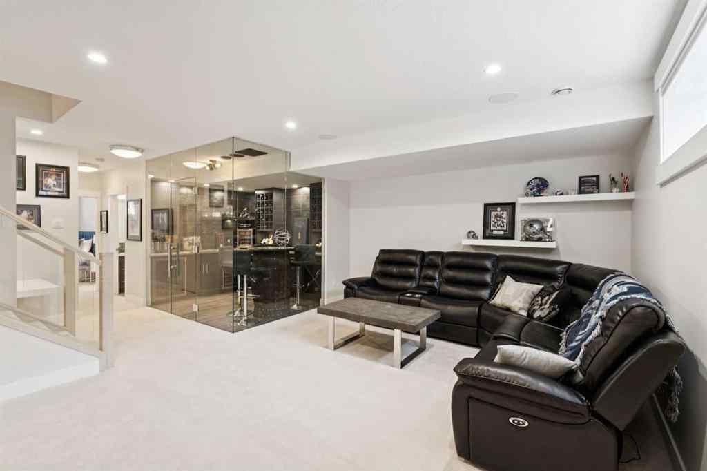 MLS® A2253984 - 2629 32 Street SW in Killarney/Glengarry Calgary, Residential