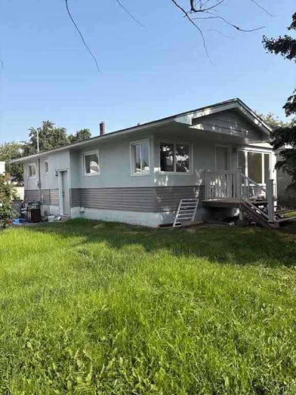 MLS® A2253986 - 9814 88 Avenue  in Highland Park Grande Prairie, Residential