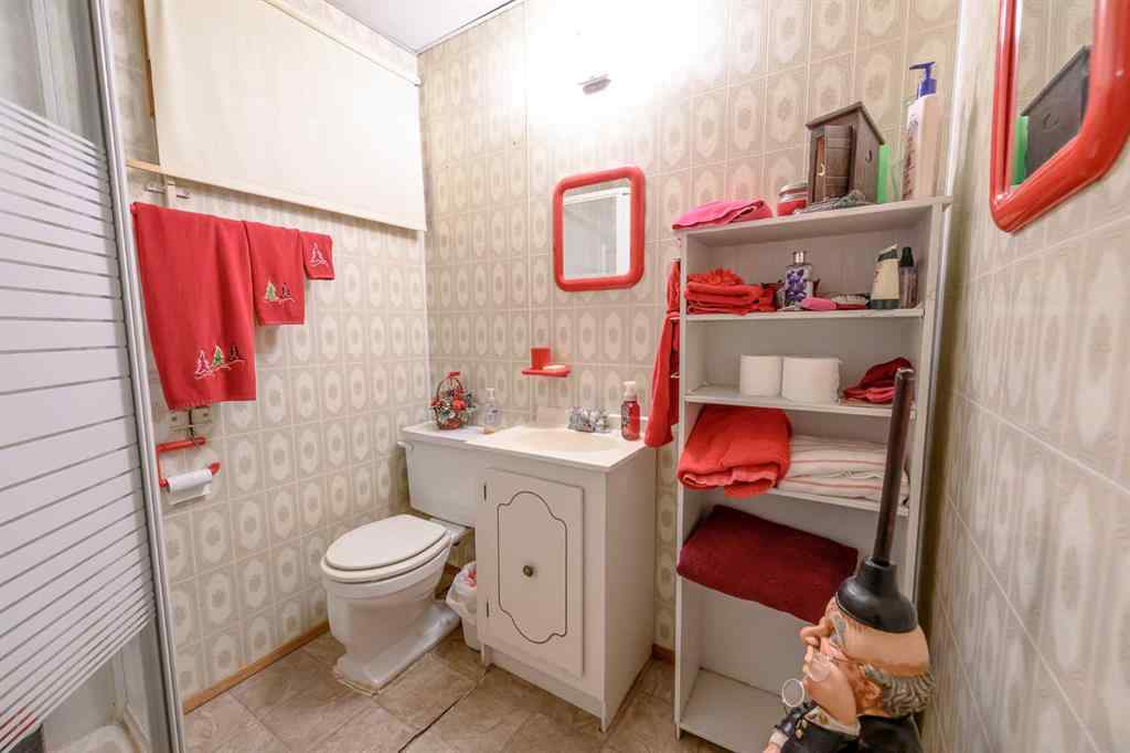 MLS® A2253989 - 10230 112 Avenue  in Avondale Grande Prairie, Residential