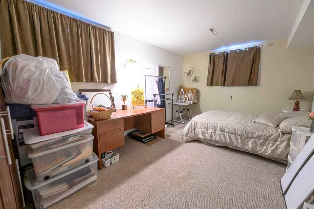 MLS® A2253989 - 10230 112 Avenue  in Avondale Grande Prairie, Residential
