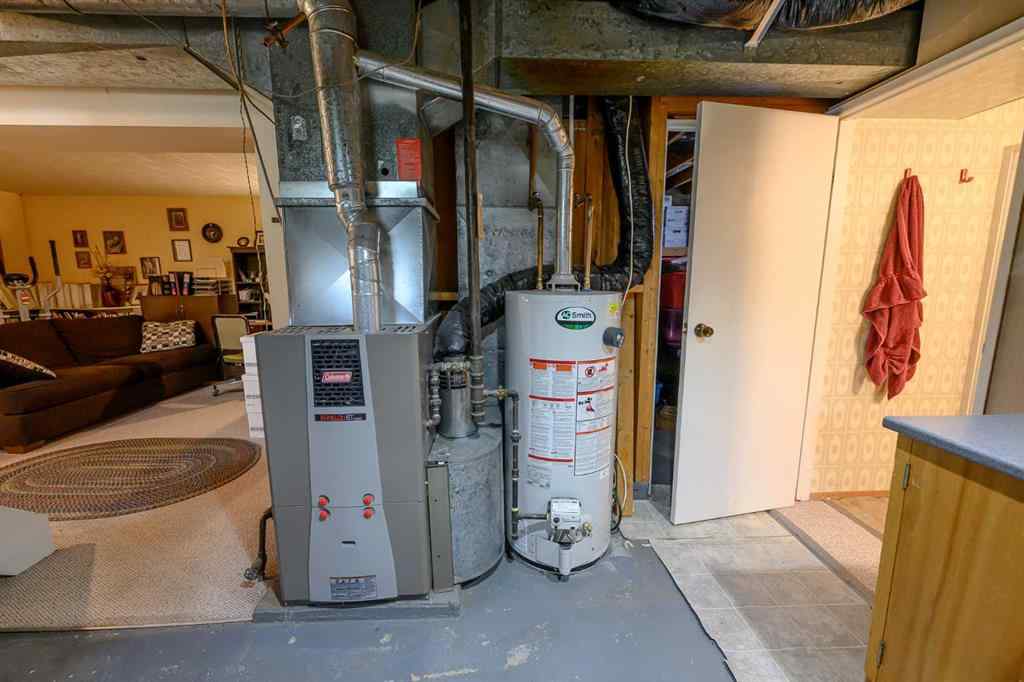 MLS® A2253989 - 10230 112 Avenue  in Avondale Grande Prairie, Residential