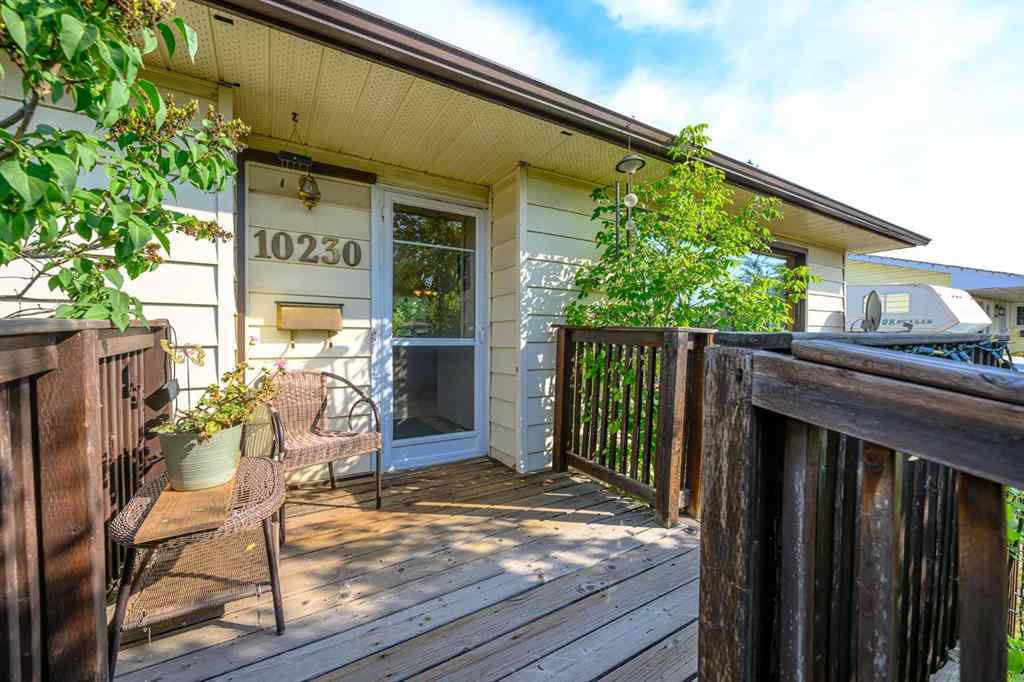 MLS® A2253989 - 10230 112 Avenue  in Avondale Grande Prairie, Residential