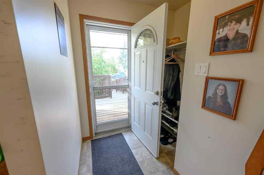 MLS® A2253989 - 10230 112 Avenue  in Avondale Grande Prairie, Residential