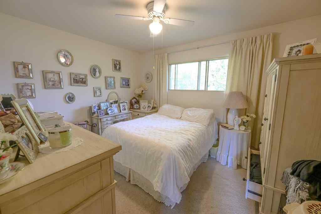 MLS® A2253989 - 10230 112 Avenue  in Avondale Grande Prairie, Residential