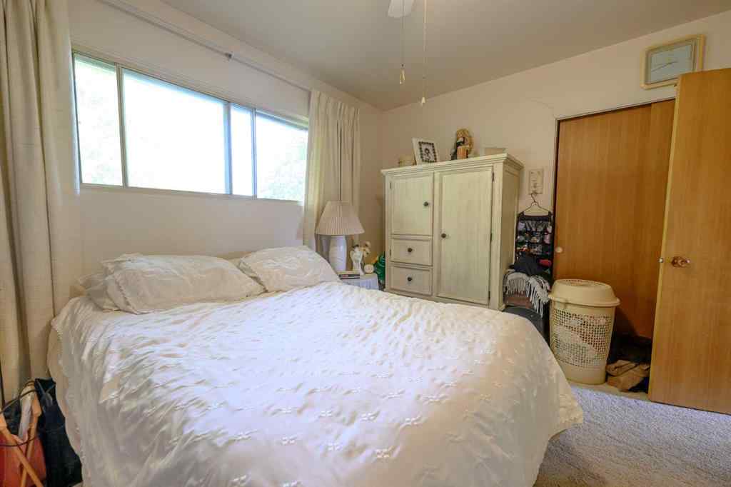 MLS® A2253989 - 10230 112 Avenue  in Avondale Grande Prairie, Residential