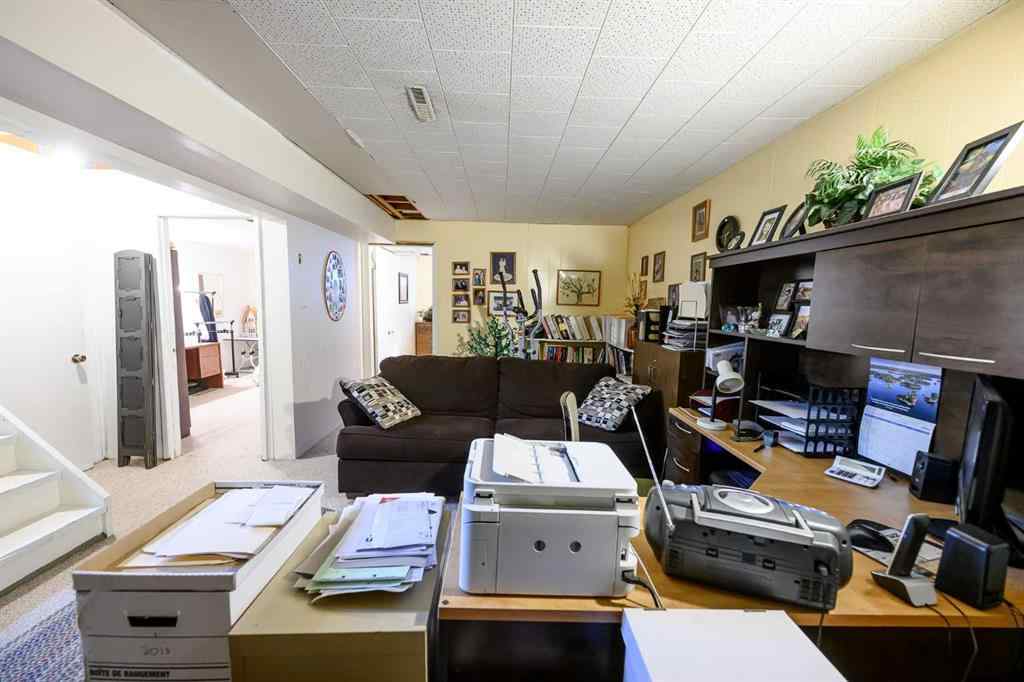 MLS® A2253989 - 10230 112 Avenue  in Avondale Grande Prairie, Residential