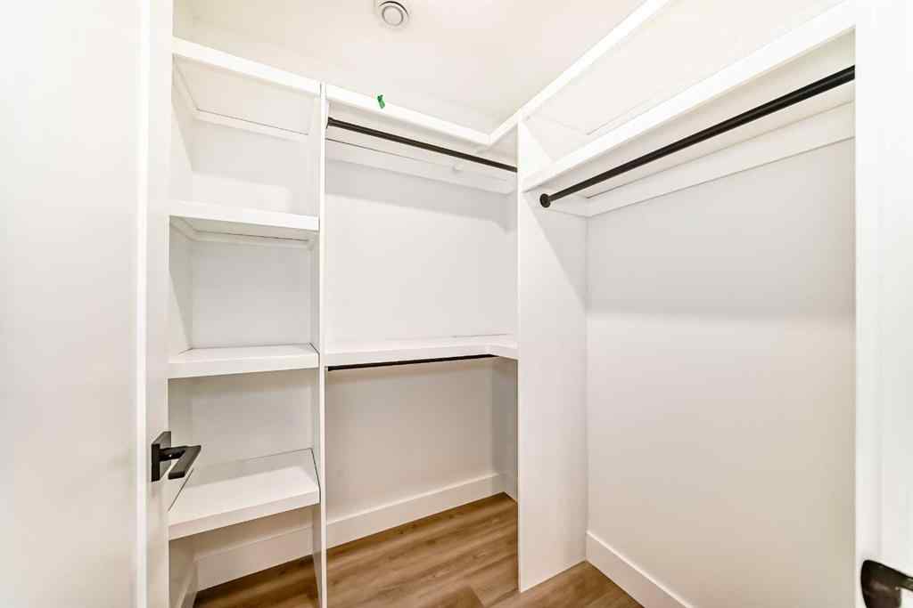 MLS® A2253994 - Unit #B 2135 53 Avenue SW in North Glenmore Park Calgary, Residential