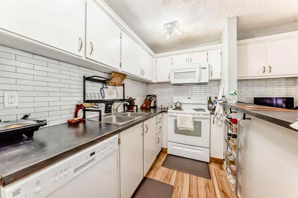 MLS® A2253995 - Unit #306 1712 38 Street SE in Forest Lawn Calgary, Residential
