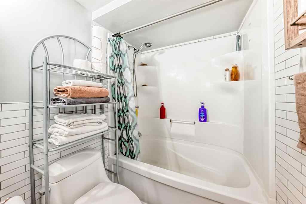 MLS® A2253995 - Unit #306 1712 38 Street SE in Forest Lawn Calgary, Residential