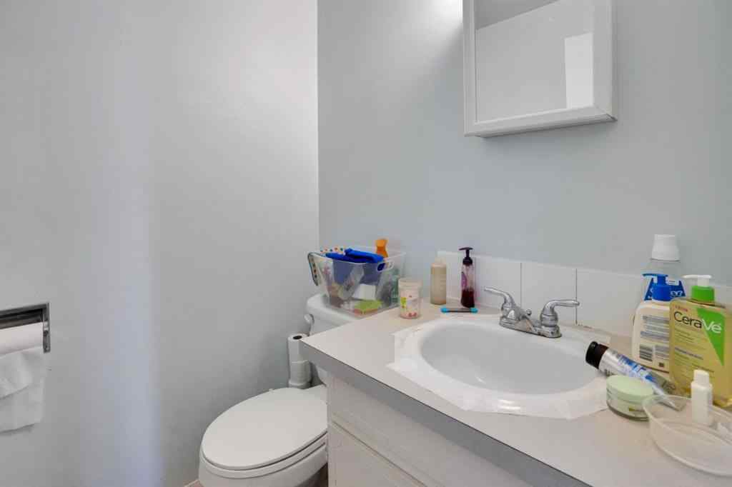 MLS® A2254002 - Unit #2 459 Huntsville Crescent NW in Huntington Hills Calgary, Residential