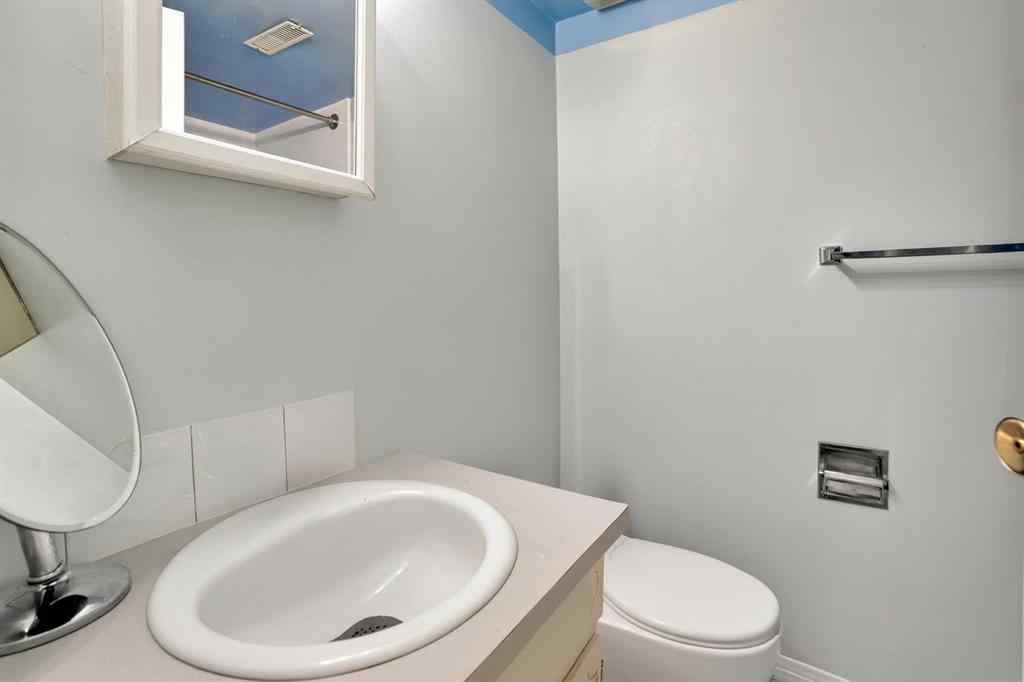 MLS® A2254002 - Unit #2 459 Huntsville Crescent NW in Huntington Hills Calgary, Residential