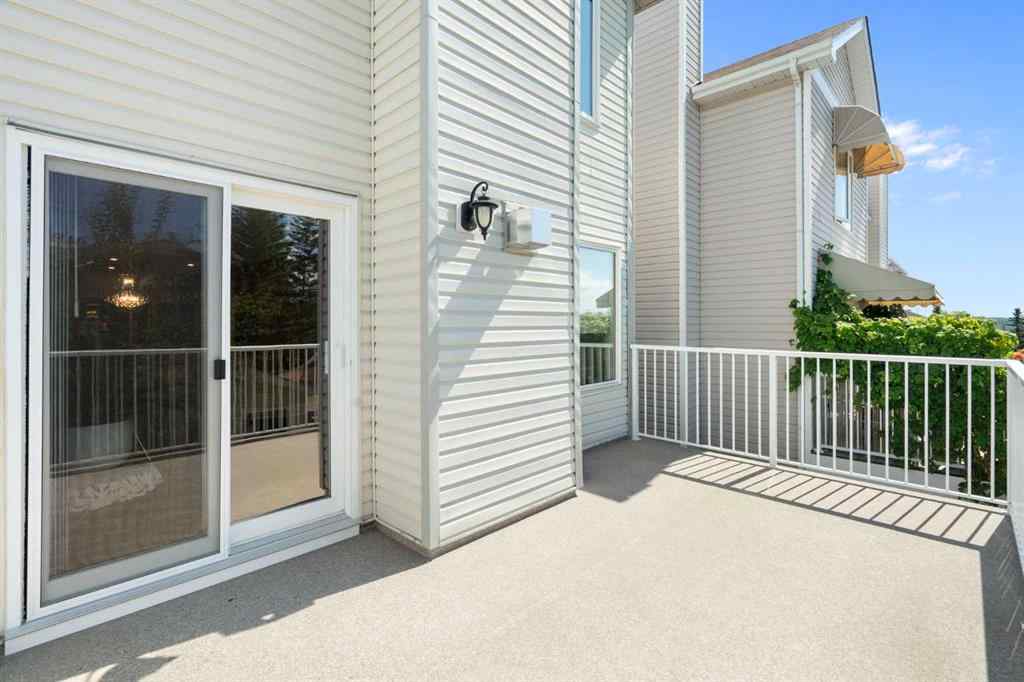 MLS® A2254003 - 3567 Sierra Morena Road SW in Signal Hill Calgary, Residential