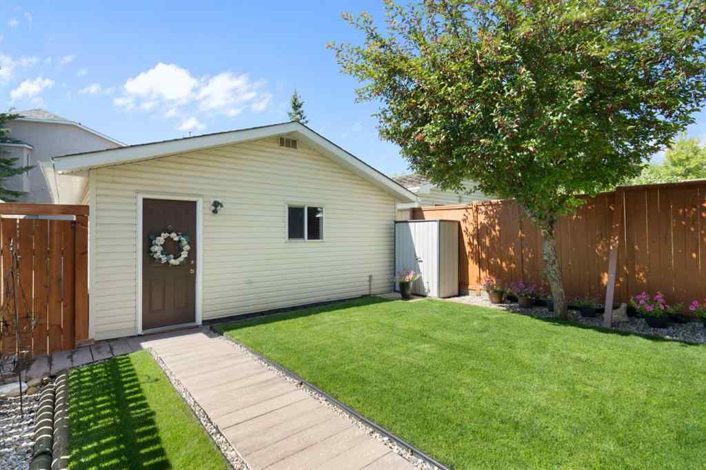 MLS® A2254003 - 3567 Sierra Morena Road SW in Signal Hill Calgary, Residential