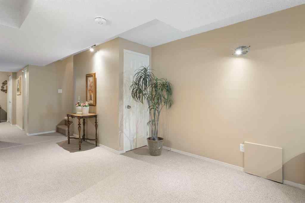 MLS® A2254003 - 3567 Sierra Morena Road SW in Signal Hill Calgary, Residential