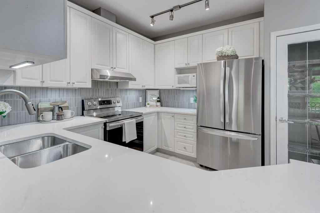 MLS® A2254006 - Unit #1211 1211 Lake Fraser Green SE in Lake Bonavista Calgary, Residential