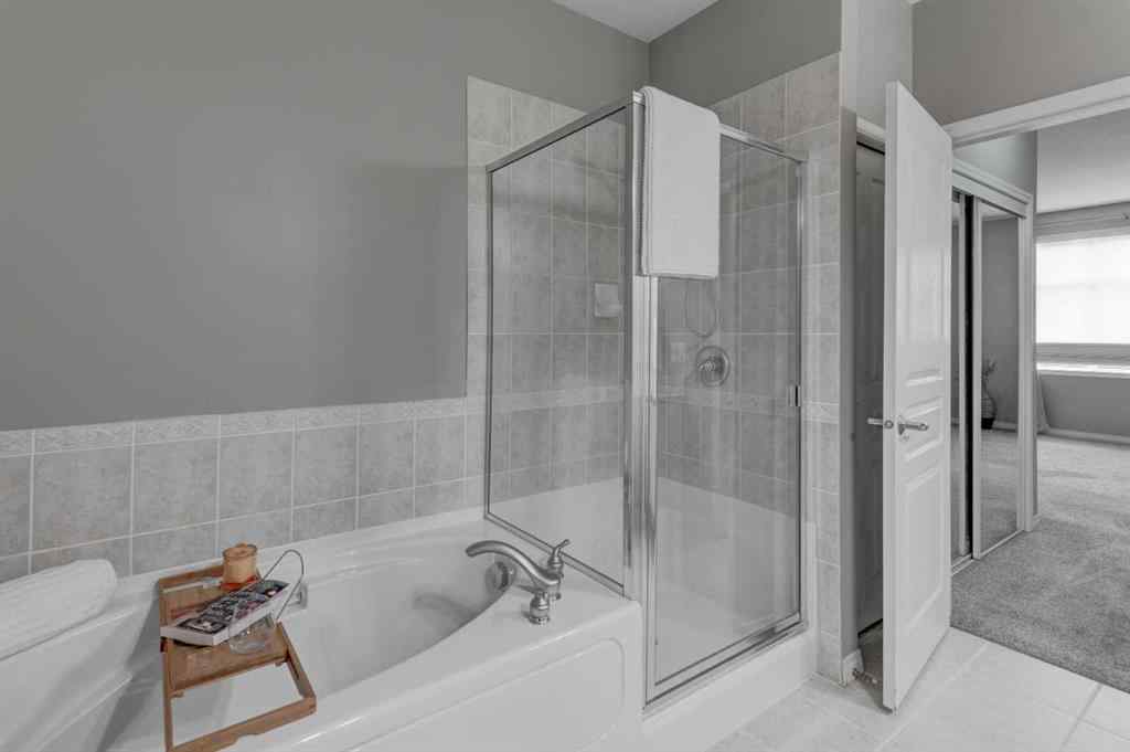 MLS® A2254006 - Unit #1211 1211 Lake Fraser Green SE in Lake Bonavista Calgary, Residential